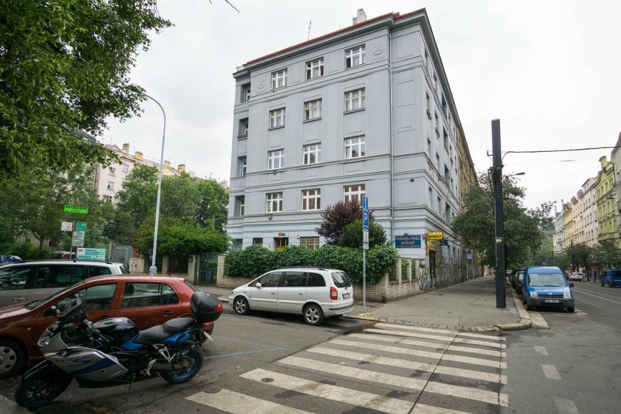 Apartment Four Year Seasons - Walkable To Centre, Metro And Riverside, Prague